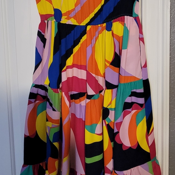 Colorful Dress with pockets - Picture 2 of 3